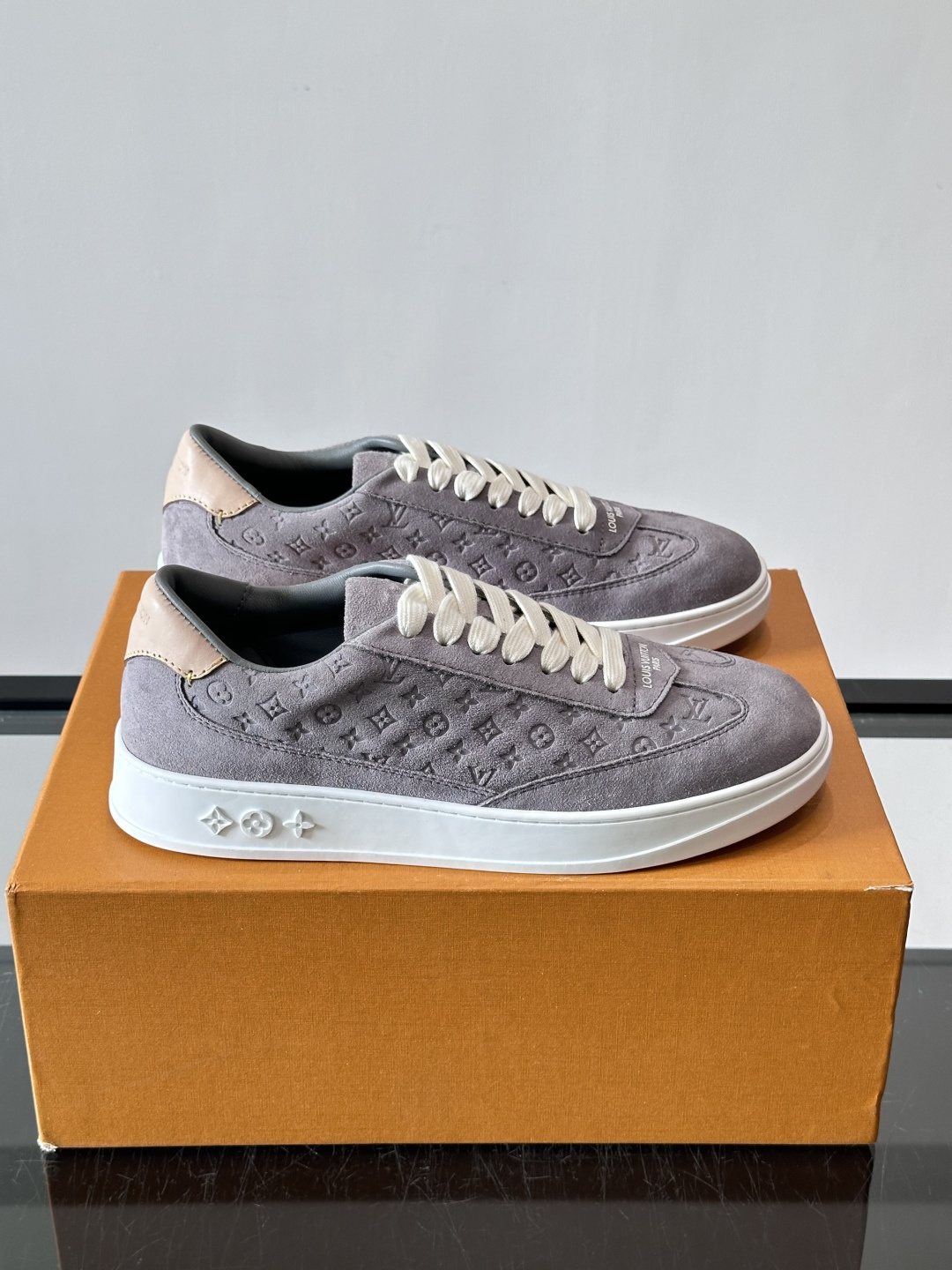 Louis Vuitton Flash Low-Top Sneakers
